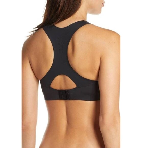Chantelle High Neck Wireless Low Impact Sports Bra Black Size M Active Comfy $72 - Picture 3 of 16